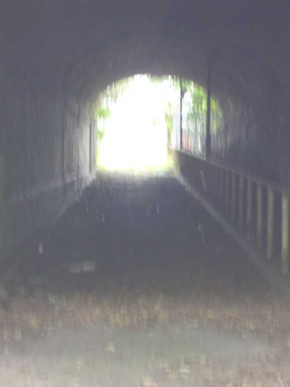 lyndhursttunnelred.jpg